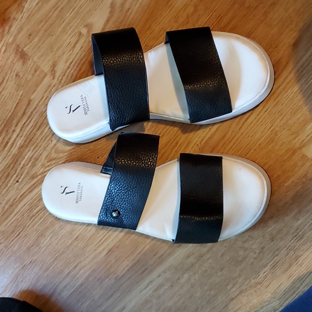 Simply Vera wang sandals